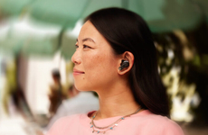 Screen-Incorporated Earbud Cases