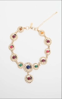 Vintage-Inspired Jewelry Image 3