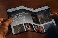 Triple-Folding Smartphones Image 3