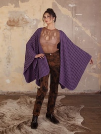 Comfortable Sophisticated Knit Fashion Image 3