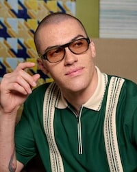 Unique Retro-Inspired Eyewear Image 3