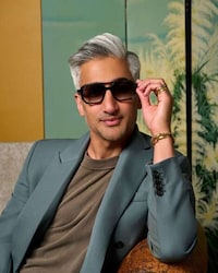 Unique Retro-Inspired Eyewear Image 5