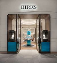 Luxury Jewelry Concept Stores Image 3