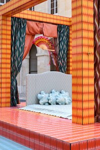 Artful Four-Poster Bed Installations Image 3