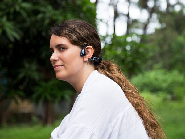Open-Ear Noise-Cancelling Headphones Image 2
