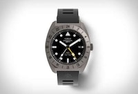 Stylish Expedition Timepiece Models Image 2