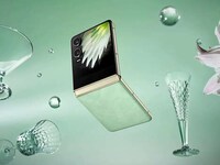 AI-Enhanced Foldable Smartphones Image 1
