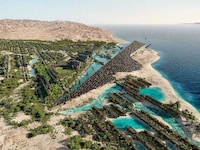 Superyacht-Surrounded Luxe Marinas Image 2