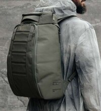 Golden Ratio-Inspired Luggage Image 2