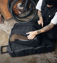 Golden Ratio-Inspired Luggage Image 4