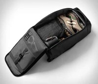 Golden Ratio-Inspired Luggage Image 7