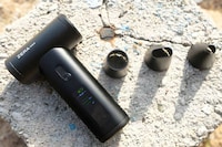 Versatile Pocket-Sized Fans Image 3