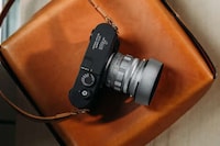 Analogue-Like Digital Cameras Image 3
