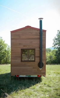 Relaxation-Centric Cozy Tiny Homes Image 4