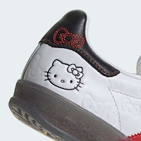 Cartoon-Honoring Lifestyle Footwear Image 1