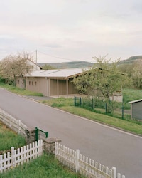 Grass-Filled Orchard Residences Image 2