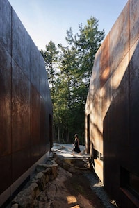 Recycling-Centric Waterfront Homes Image 4