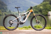 Lightweight Full-Suspension Trail Bikes Image 1
