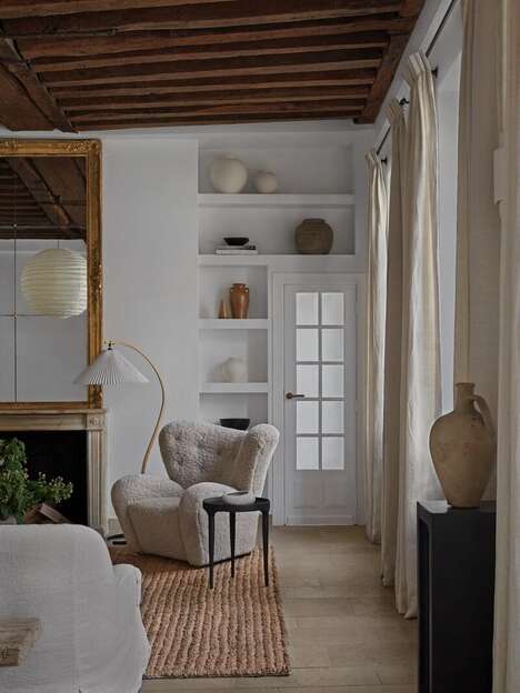 Classically Juxtaposing Pied-&agrave;-Terres