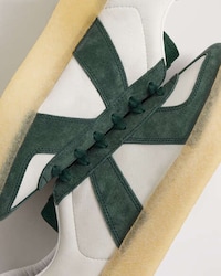 Exclusive Sophisticated App-Accessed Shoes Image 4