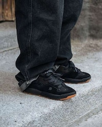 Juxtaposing Retro Skate Sneakers Image 1