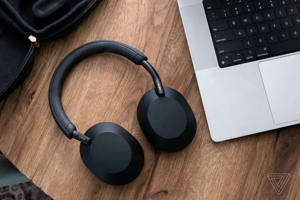 Premium Headphone Giveaways