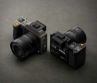 Limited-Edition Mirrorless Cameras Image 3