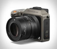 Limited-Edition Mirrorless Cameras Image 5