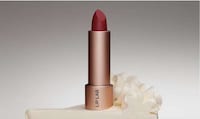 Experiential Lip Color Services Image 3