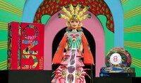 Pop Art Legend-Honoring Dolls Image 8