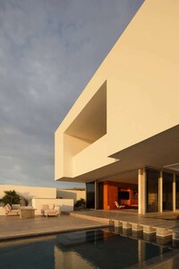 Off-Grid Oceanside Homes Image 2