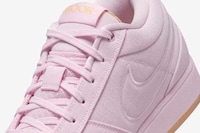 Pink Sunrise-Inspired Basketball Shoes Image 1