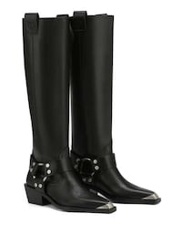Sleek Western Boots Image 7
