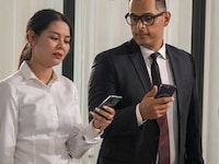 Smartphone-Mounted Translation Devices Image 2