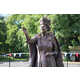 Late Queen-Honoring Statues Image 1