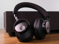 Minimal Premium Headphones Image 3