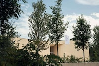 Harmoniously Designed Champagne House Image 4