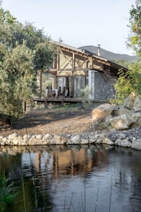 Contrasting Facade Panoramic Residences Image 2
