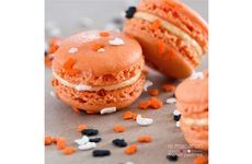 Seasonal Pumpkin-Flavored Macarons