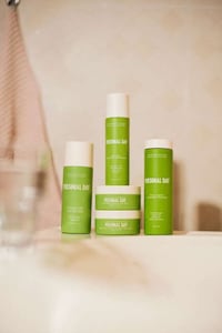 Acne-Safe Skincare Image 1