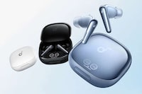 Touchscreen Charging Case Earbuds Image 2