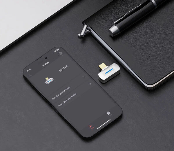 Audio-Upgrading Smartphone Transmitters : FiiO BT11 Audio-Upgrading Smartphone Transmitters : FiiO BT11