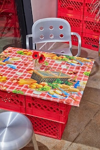 Compact Vibrant Thai Eateries Image 1