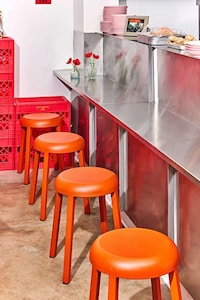 Compact Vibrant Thai Eateries Image 3