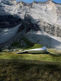 Mountainous Hikers Refuge Image 2