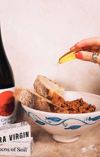 Single-Serve Olive Oil Packaging Image 1
