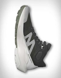 Geometrically Fluid Hiking Shoes Image 5