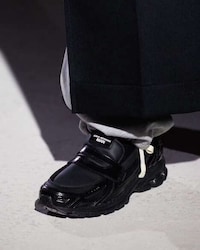 Stealthy Hybrid Sneaker Loafers Image 1