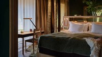 Nature-Inspired Hotel Furniture Image 4