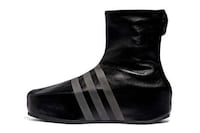 Sleek Hybrid Boot Mules Image 2